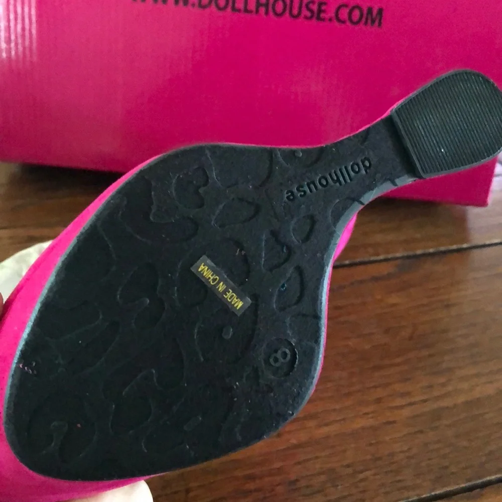 Dollhouse hot pink suede  wedge heels - Picture 5 of 9
